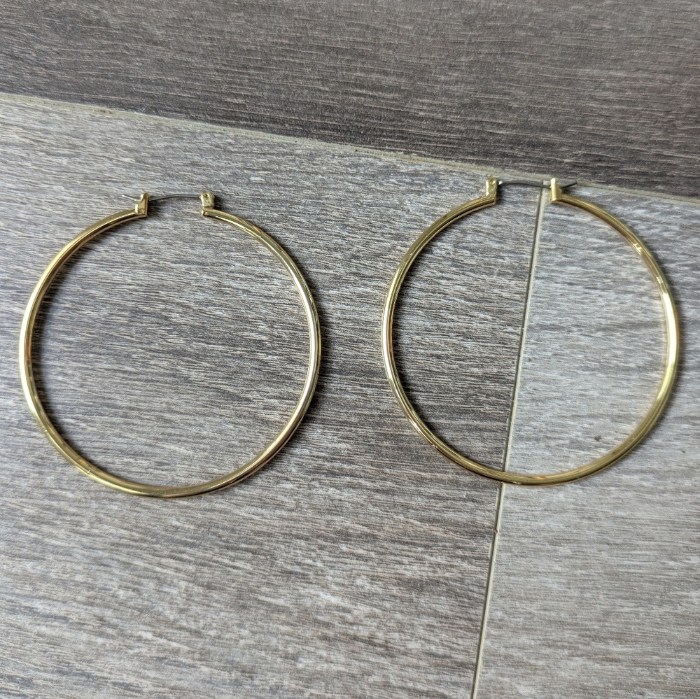 Source Unknown Gold Hoop Earrings